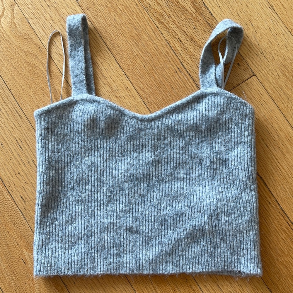 Never worn Zara sweater tank